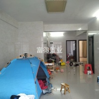 榮昌小區(qū)  108㎡  3房2廳  高裝  證全  70萬元  看房：13506919091