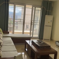 冠益鳳凰國(guó)際  124㎡ 2600元/月