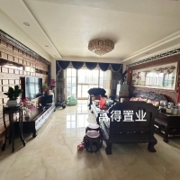時尚華庭一實小 三中學(xué)區(qū)房  132㎡ 199萬元
