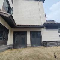 金交頤園別墅使用面積  400㎡包含兩個(gè)車位，虧本拋售 280萬(wàn)元