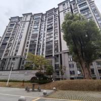 文亭小區(qū)  105㎡ 82萬(wàn)元，首付10萬(wàn)，黃金樓層