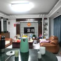 金苑小區(qū)  電梯房  110㎡ 含摩托車庫  3房2廳  高裝  證全  85萬元