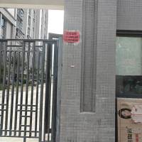 宝美街  140㎡ 1300元/月微信同号