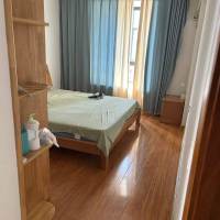 凤凰山庄  125㎡ 1700元/月含小车停微信同号