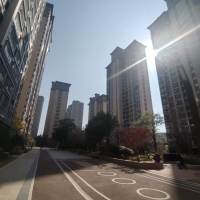 百德尚东首府  100㎡带产权车位，面议，适用婚房，证全