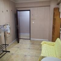 瓷城大厦  一房一厅拎包出租750元，城内1，2，3，4房出租，☎️18960491316
