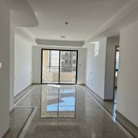 丽景湾4房2卫空房出租，光线充足，城内1，2，3，4房出租，电话18960491316