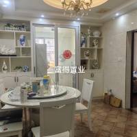 嘉盛花苑  138㎡ 含小车位，4房2厅，精装，证全，120万元