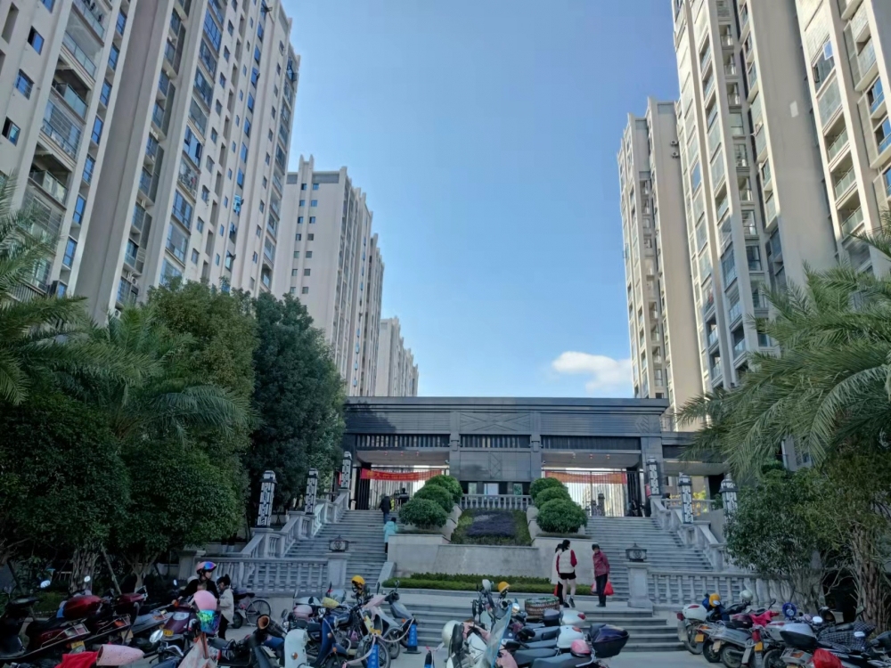 庠柄小區(qū)  111㎡ 價(jià)格面議