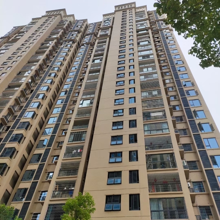 時尚華庭  135㎡ 3200元/月