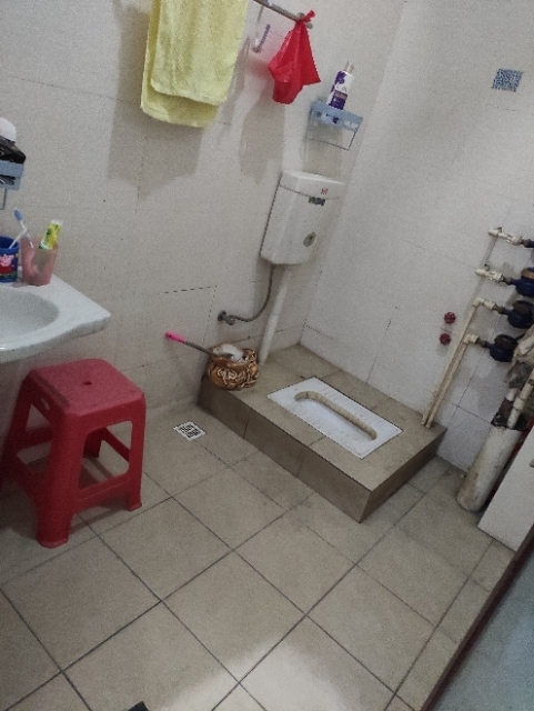 詩(shī)墩千億建材往上汽車兄弟美容樓上4樓單身公寓出租 50㎡ 400元/月