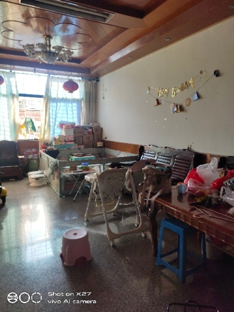 電梯房，湖中街  118㎡ 98萬(wàn)元，，二實(shí)小 三中=學(xué)區(qū)房