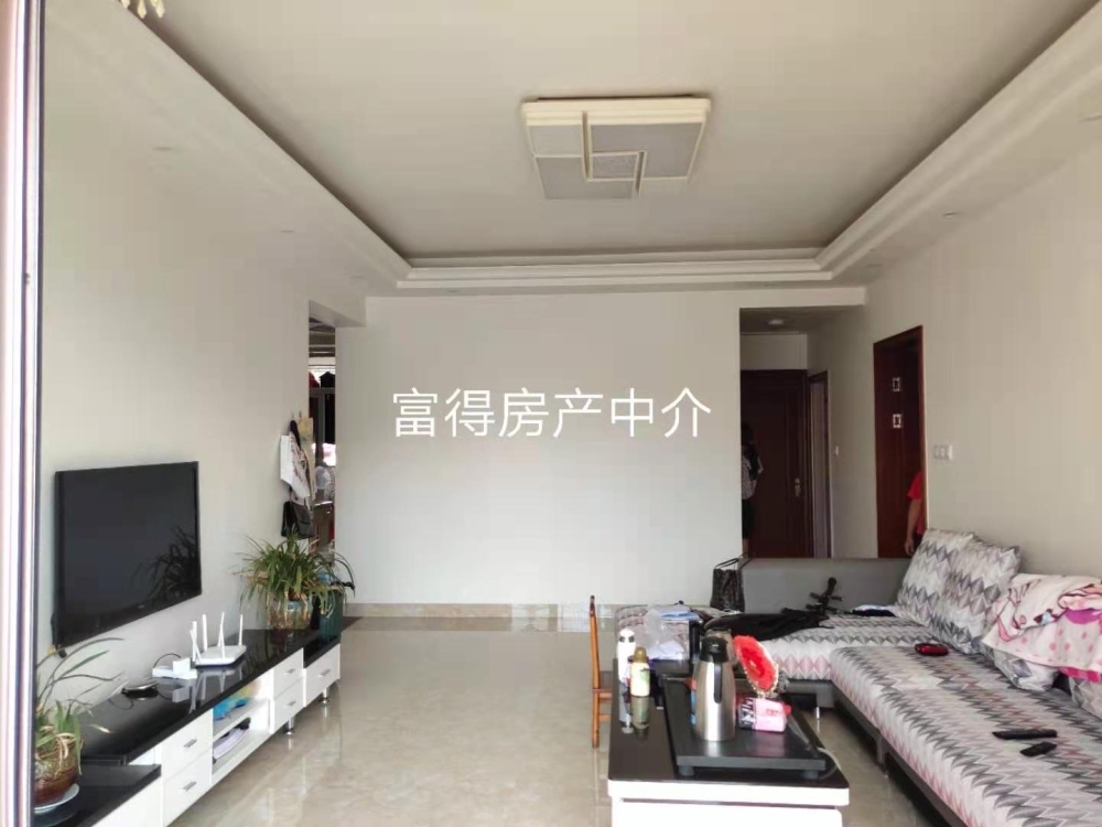 東埔聚興小區(qū)  125.5㎡ 155萬(wàn)元