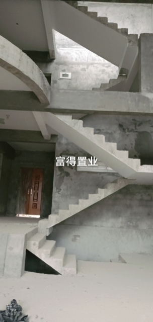 德化百德畔山獨(dú)幢別墅產(chǎn)權(quán)  490㎡  使用面積700平 毛坯房 600多萬(wàn)