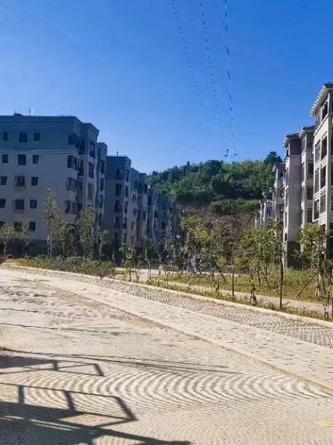 首付5萬(wàn) 土板彭村，?樓梯房，50平26萬(wàn) ?