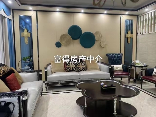 優(yōu)山美地稀有別墅  300㎡  精裝修630萬