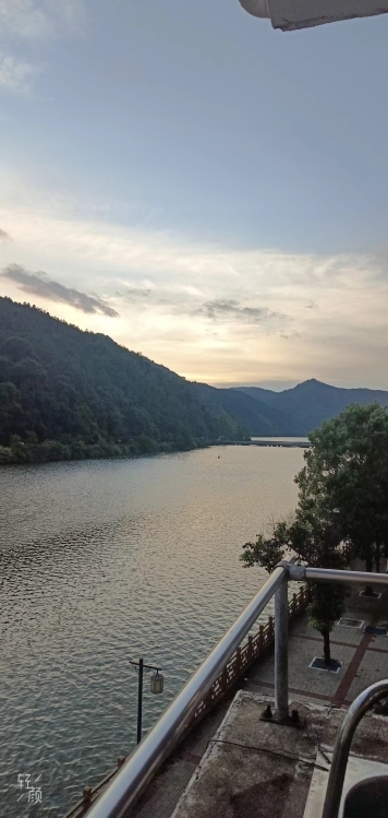 美倫山景疊苑  115㎡ 精裝修四房 好樓層 180萬