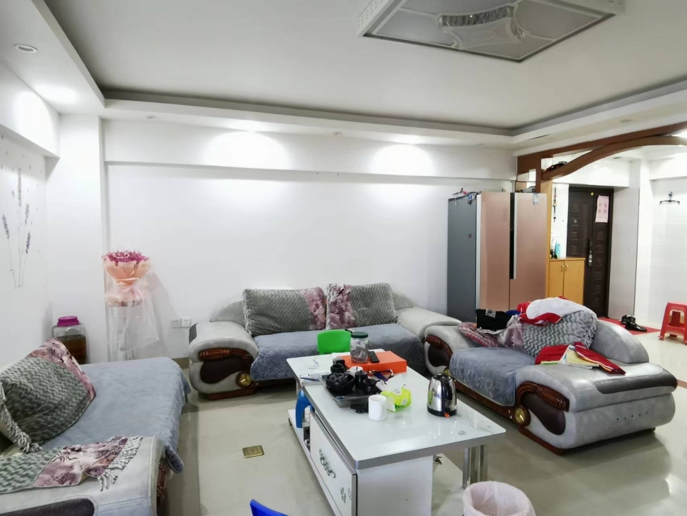 園丁新村旁  120㎡ 1600元/月