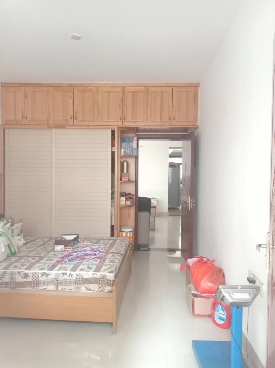 景苑花園  110㎡ 90萬(wàn)元