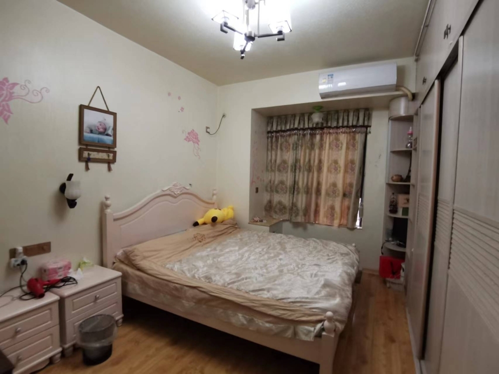 瓷城大廈  70㎡ 95萬元