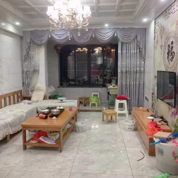 紅星時(shí)代廣場(chǎng)  111㎡ 100萬(wàn)元