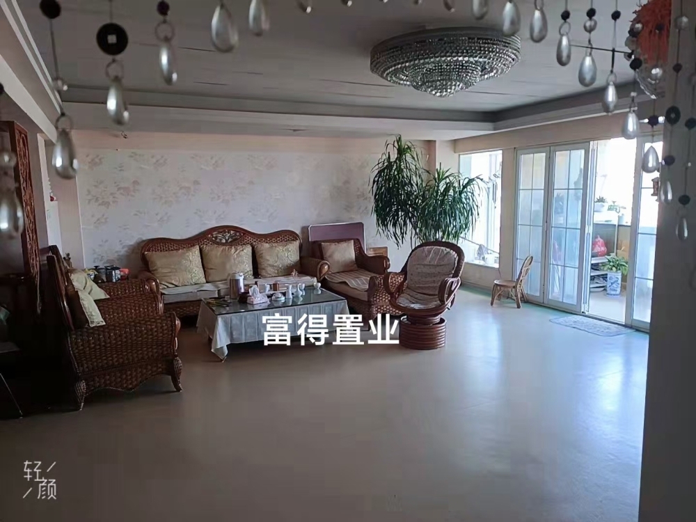 [慶祝][慶祝][慶祝]佳美大廈 一實小學(xué)區(qū)房  精裝4房2廳