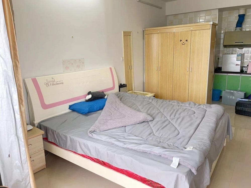举贤大厦，单身公寓出租  35㎡ 1300元/月
