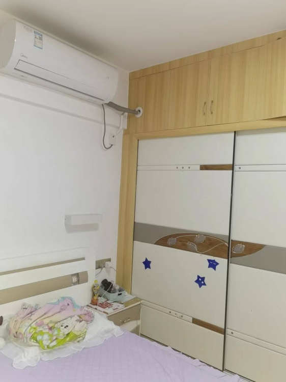 优山美地  53㎡ 63.8万元，证在手，首付20万