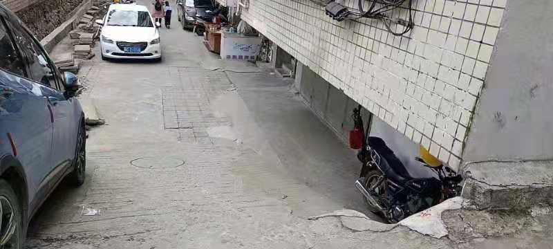 德化縣潯中中心小學(xué)  60㎡ 500元/月  孩子可自己回家很安全