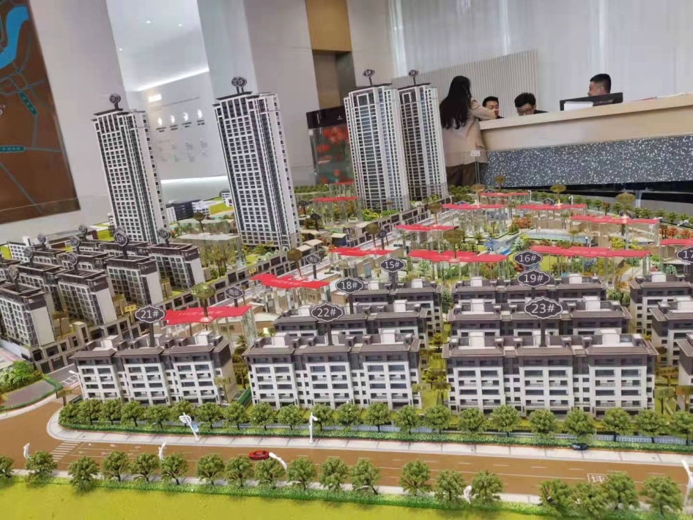 麗景灣  疊墅（中間層）148㎡  兩個車位，價格面議