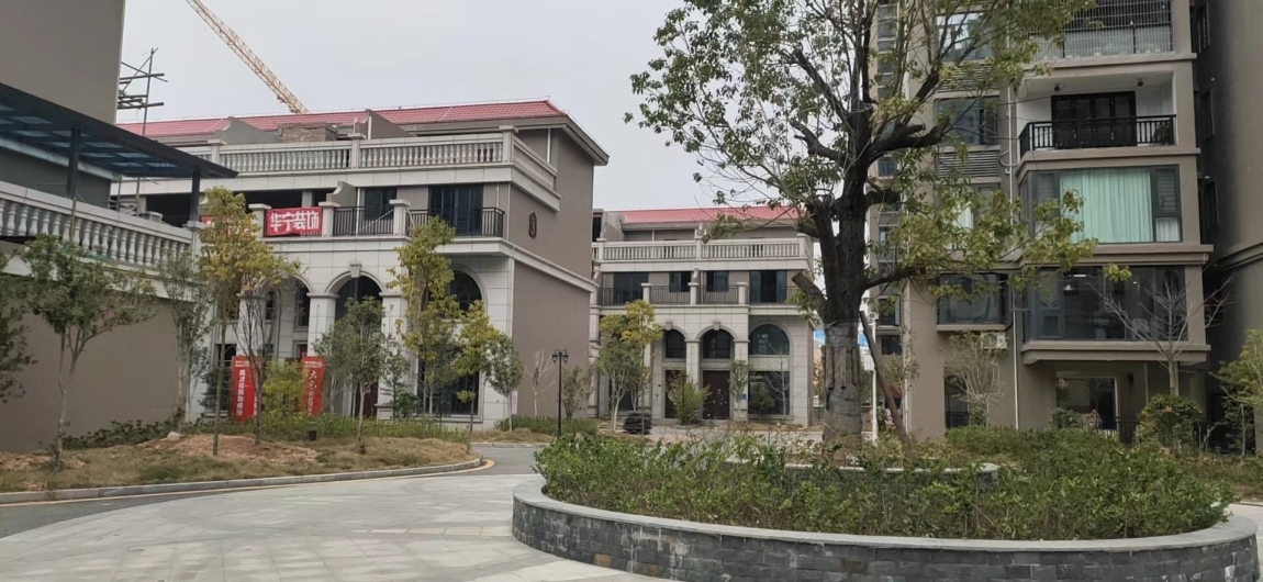 華駿水岸御景別墅有5層  -產(chǎn)權(quán)260㎡ ，實(shí)際近400平-價(jià)格面議