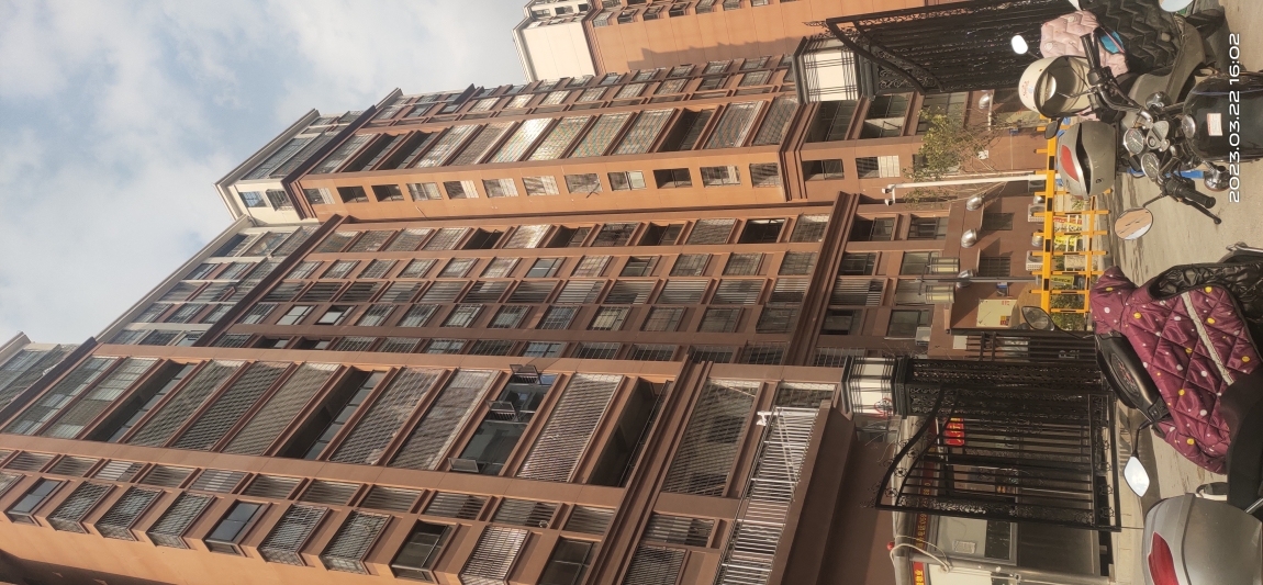 景盛小区  135㎡ 93万元，首付20万，南北通透