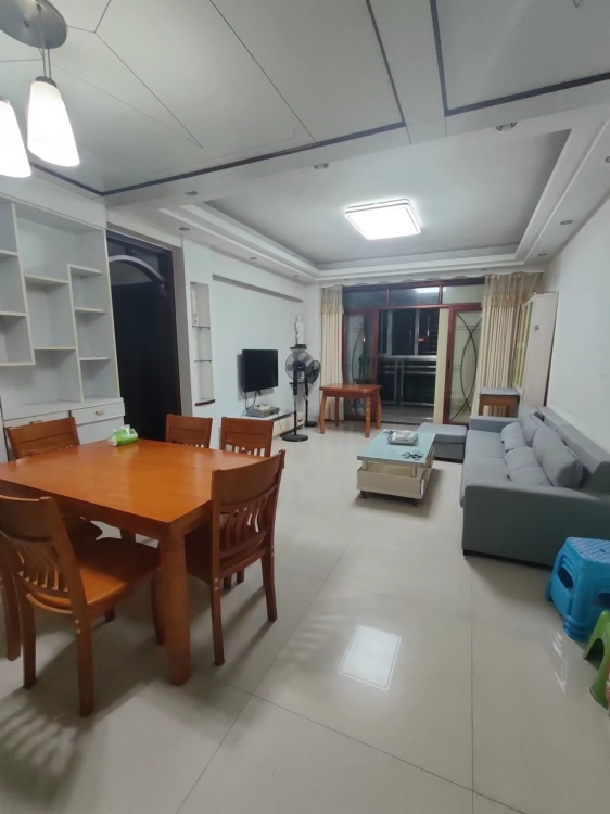 阳光山庄 正规两房  87㎡ 1700元/月