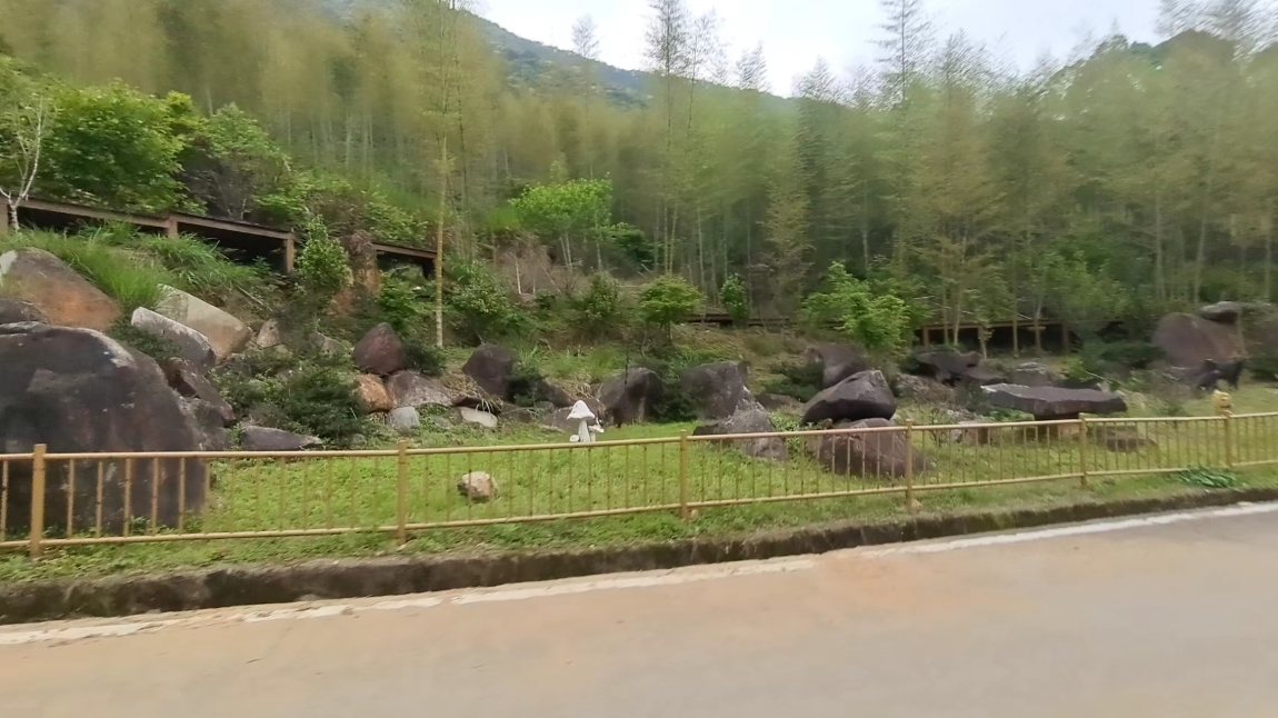 瓷都陽(yáng)光山莊  213㎡ 電梯房證件齊全可以銀行辦理按揭萬(wàn)元