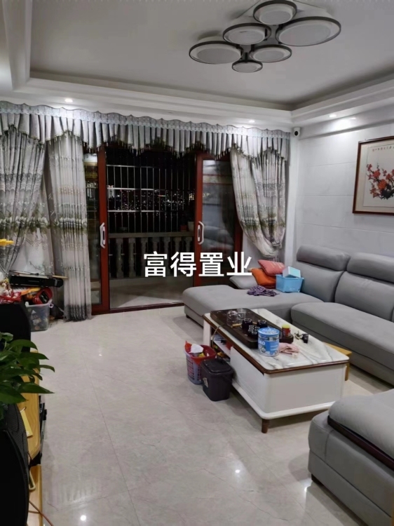 樂(lè)興小區(qū)，3房2廳，108平，精裝，含一位小車位，65萬(wàn)，首付20萬(wàn)，