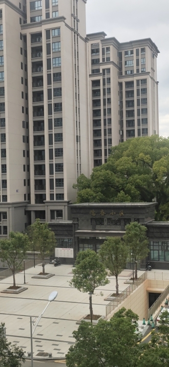 德备小区  105㎡ 97.65万元 首付20万