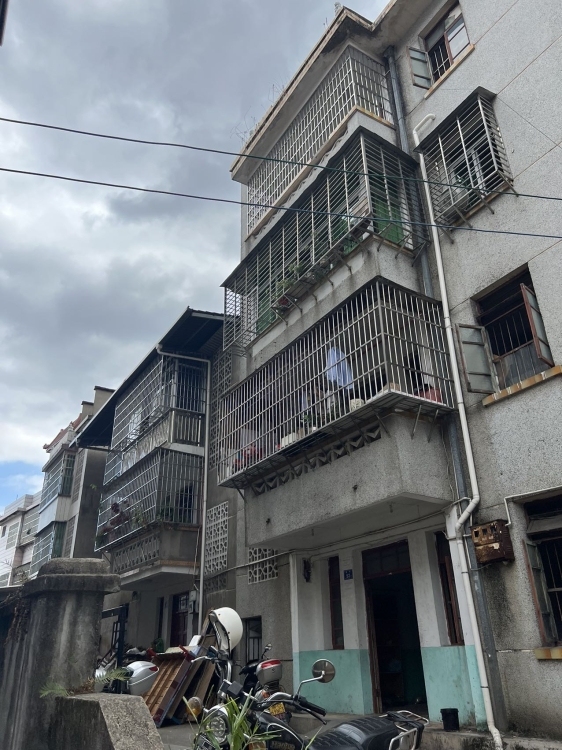 鳳塔新村  109㎡ 價(jià)格面議