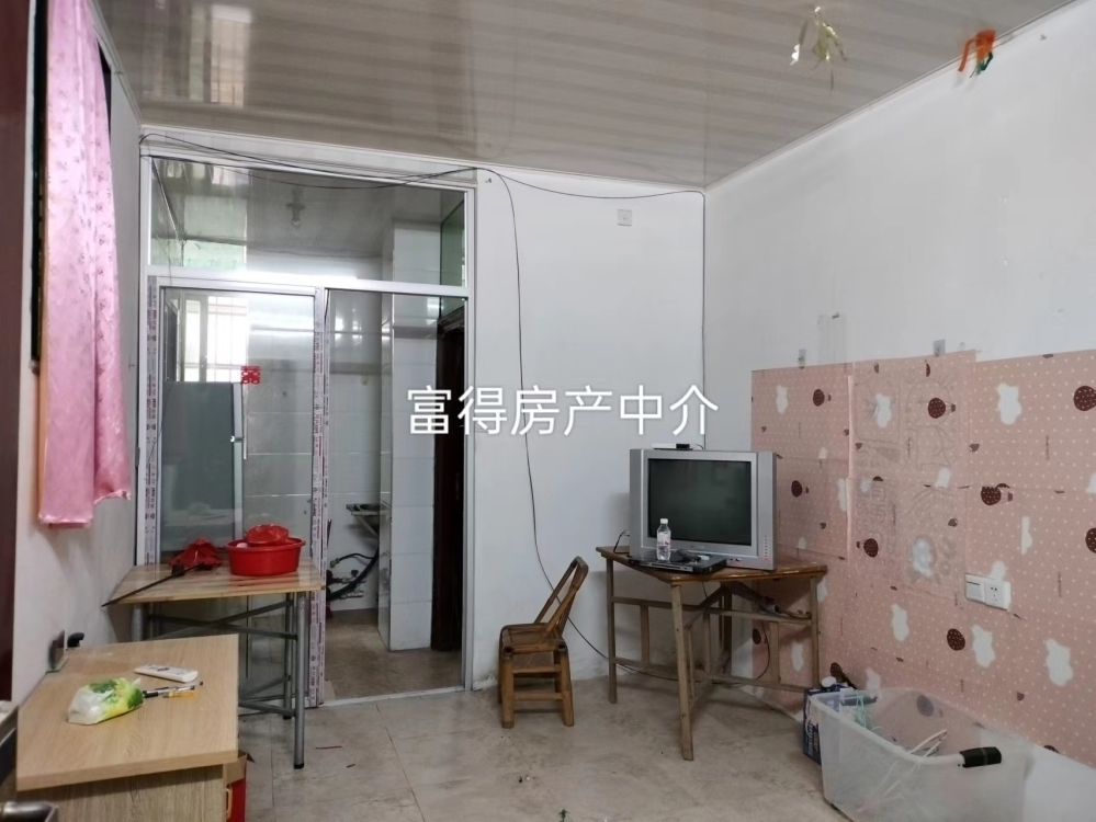 詩墩職工公寓 單身公寓 26平方中檔 16萬  看房:15359608277  26㎡ 16萬元