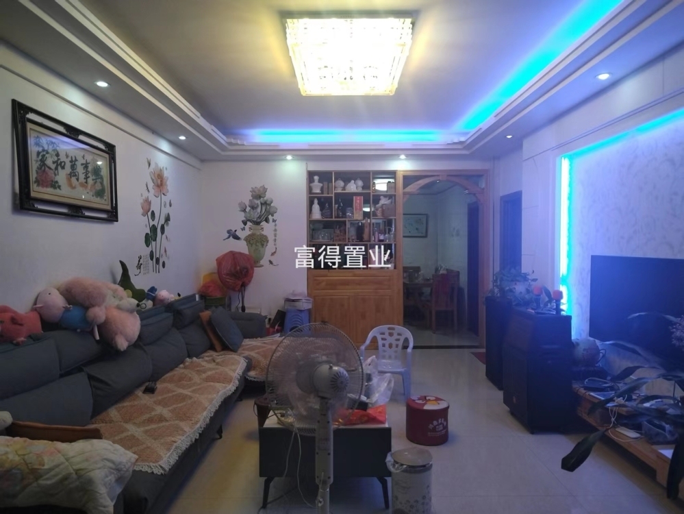 寶美職工公寓  110㎡  3房2廳   高裝  45萬元  看房：13506919091