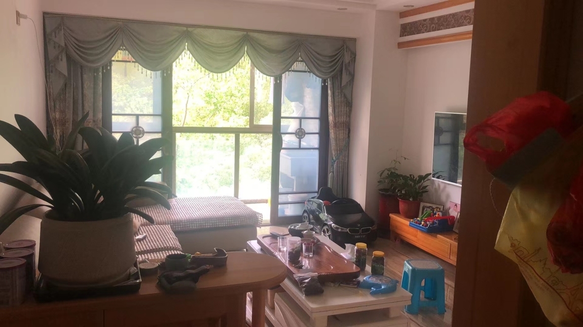 嘉盛花苑  110㎡ 112万元，证全，首付30万拎包入住