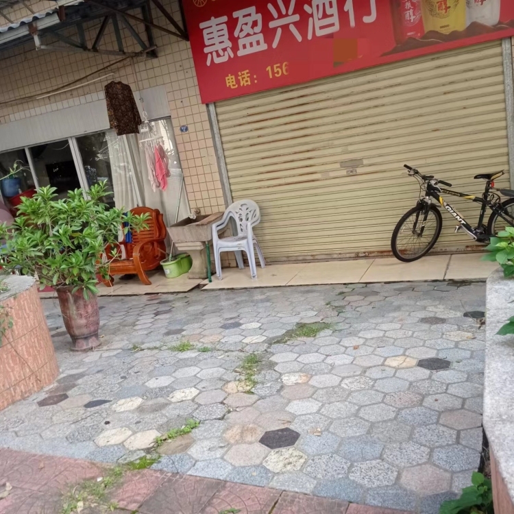 龙东小区  41.5㎡ 33万元