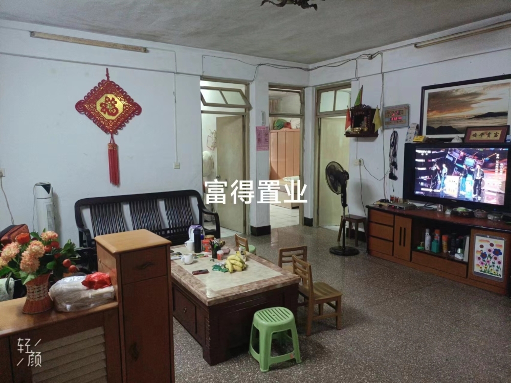 湖前學(xué)區(qū)房，二實(shí)小和三中，130平，4房2廳，中裝，證全，95萬，看房：1
