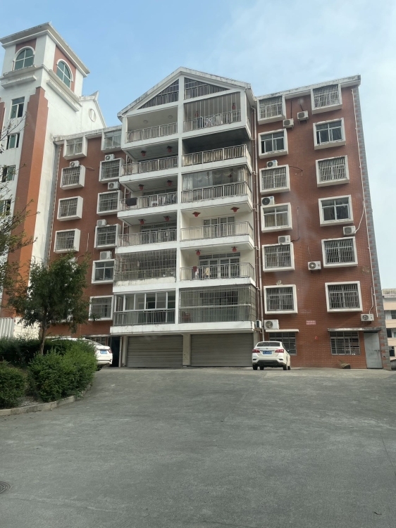 陽鑫新村  142㎡ 1500元/月