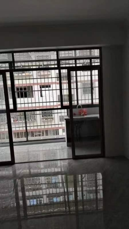 鳳曙小區(qū)  60㎡ 750元/月