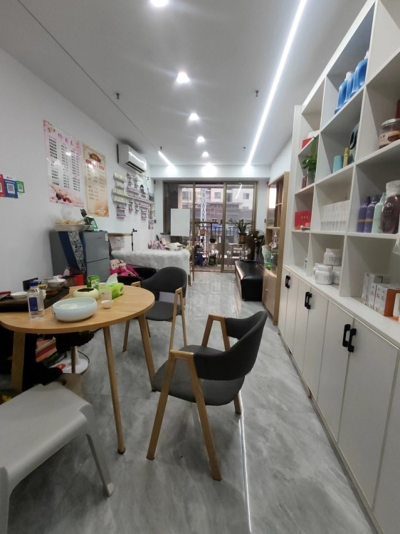 城東店面  40㎡ 30萬(wàn)元