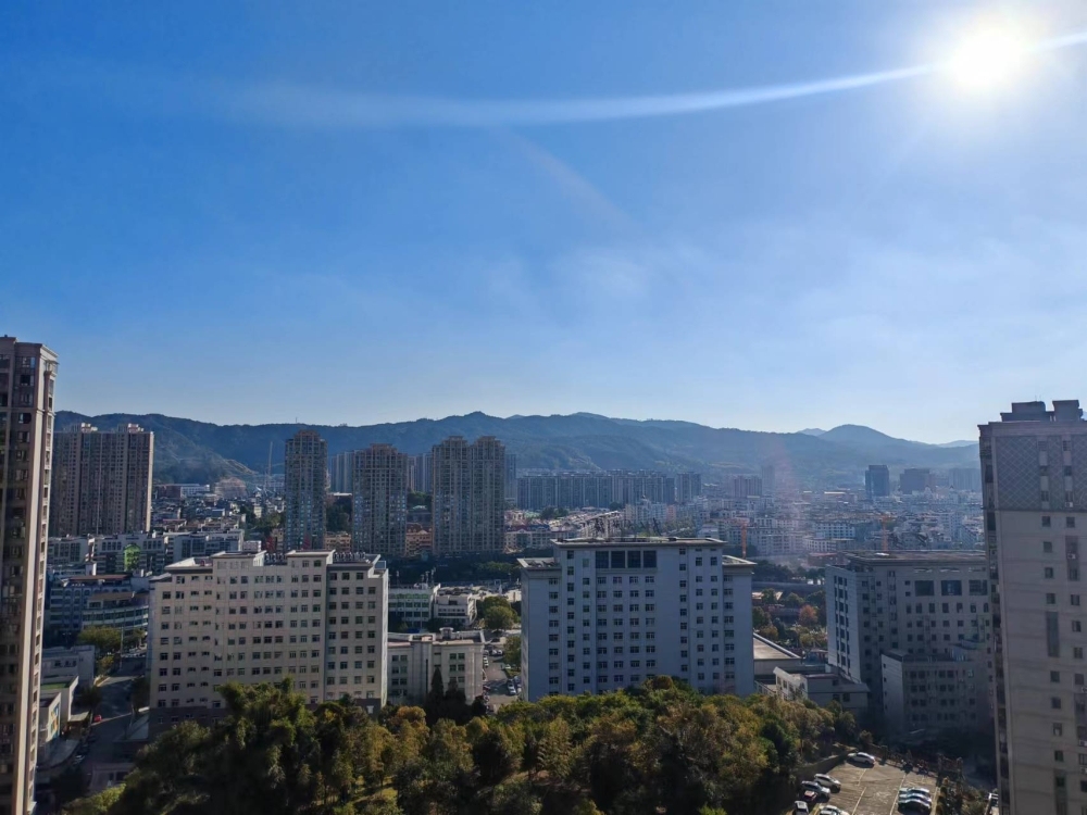 瓷城大廈  70㎡ 標(biāo)準(zhǔn)兩房 日照充足 86萬元