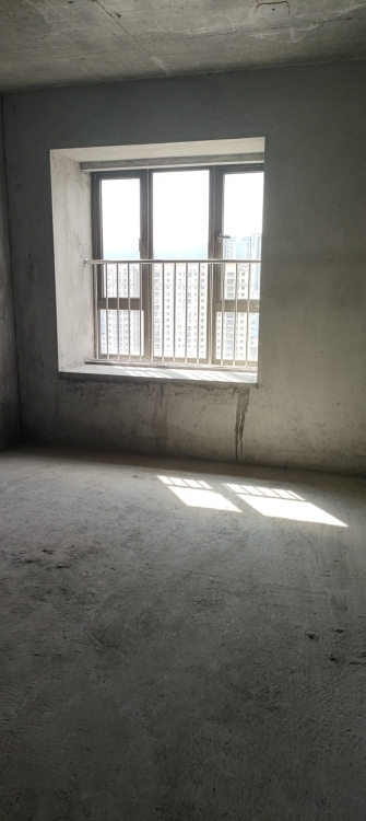 泮山書苑，92平方，小3房，一平方8000千多，好樓層，聯(lián)系電話15860925055