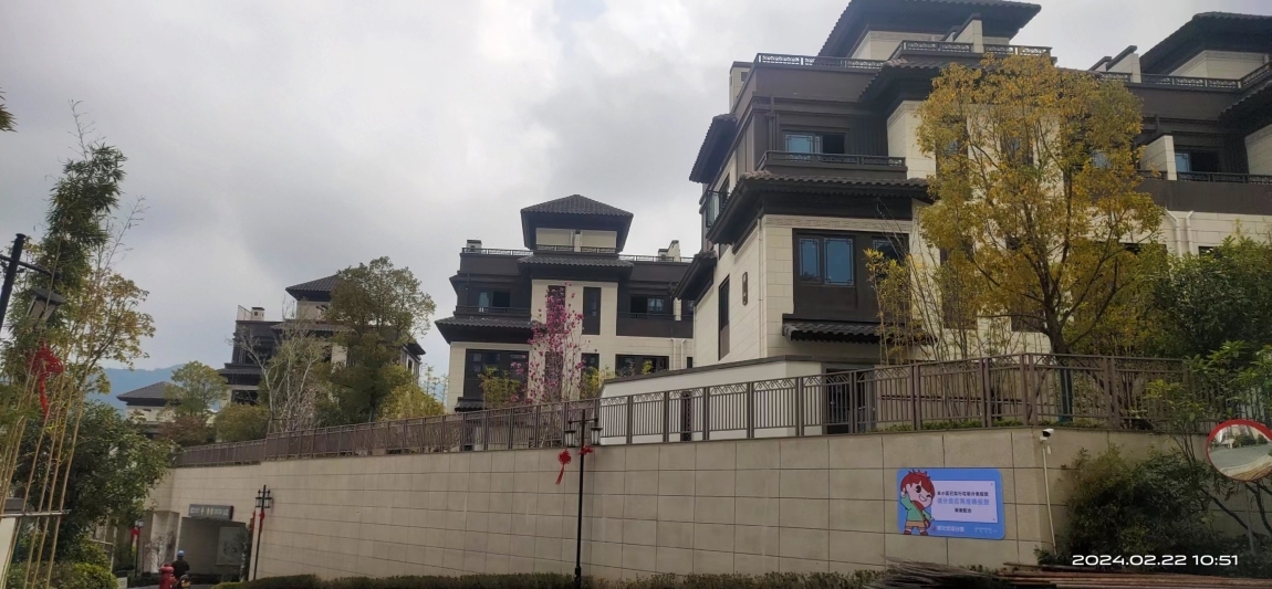 金交頤園別墅  500㎡ 450萬(wàn)元，證全
