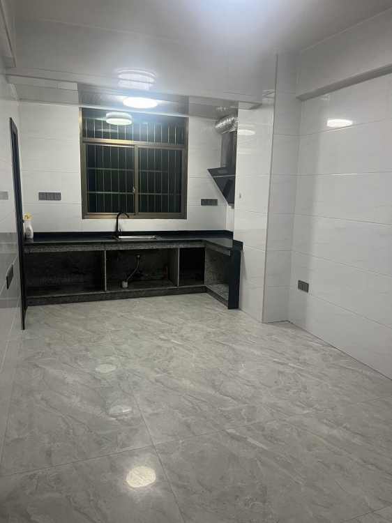 凤曙小区  55㎡ 800元/月