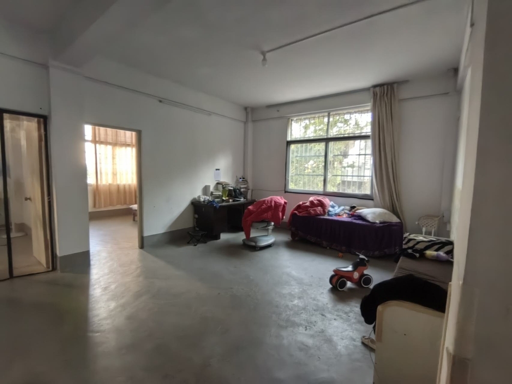 园丁新村  120㎡ 73万元，学位-第三中学 第三实小。